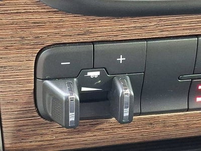 2017 RAM 1500 Laramie Crew Cab 4x4 5'7" Box