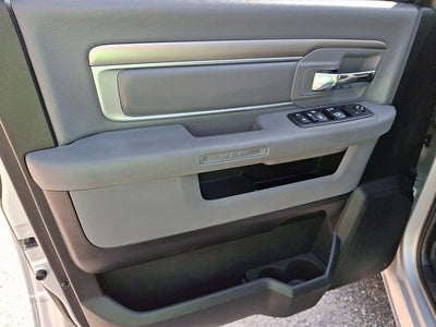 2018 RAM 1500 Big Horn Crew Cab 4x4 6'4" Box