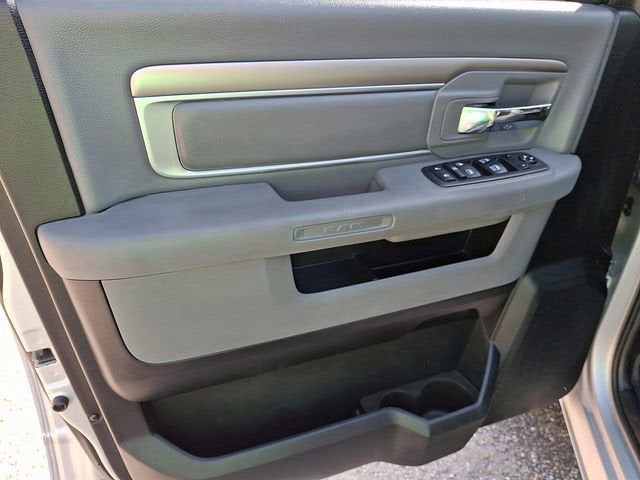 2018 RAM 1500 Big Horn Crew Cab 4x4 6'4" Box