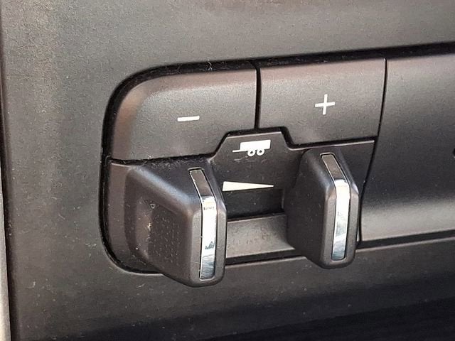 2018 RAM 1500 Big Horn Crew Cab 4x4 6'4" Box