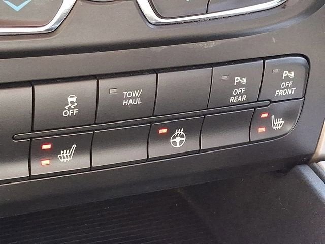 2018 RAM 1500 Big Horn Crew Cab 4x4 6'4" Box