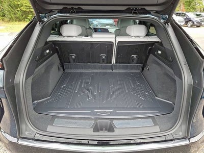 2025 Cadillac LYRIQ Luxury 1