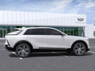 2025 Cadillac LYRIQ Luxury 2