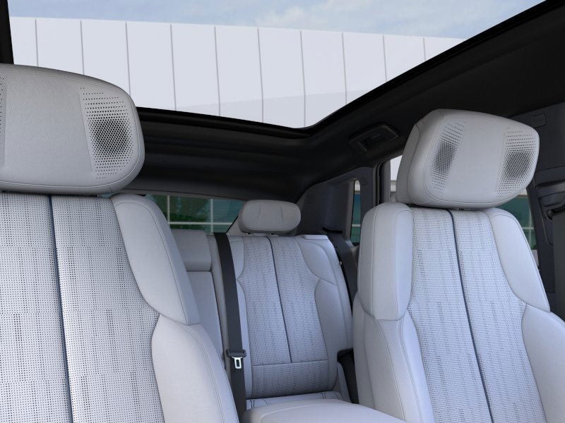 2025 Cadillac LYRIQ Sport 2