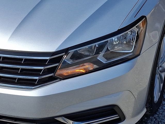 2016 Volkswagen Passat 1.8T SE