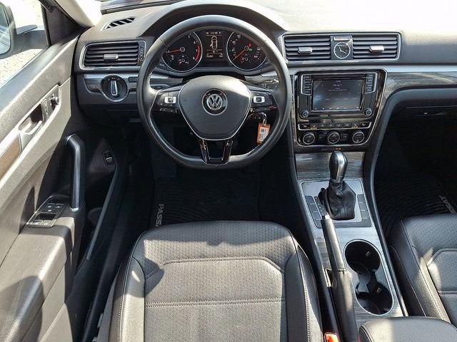 2016 Volkswagen Passat 1.8T SE