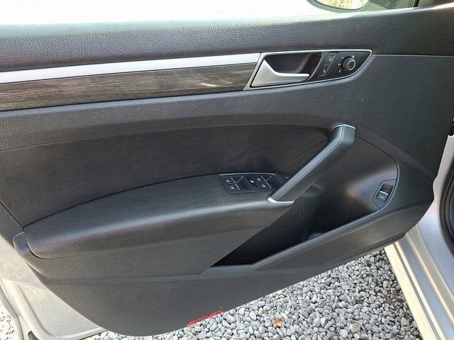 2016 Volkswagen Passat 1.8T SE